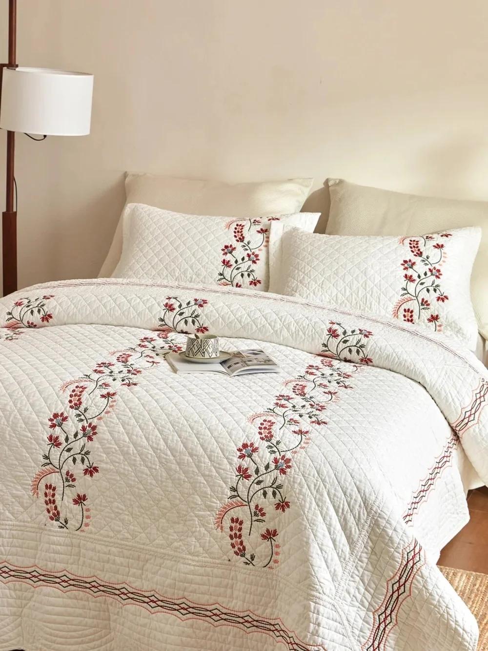 3 piece 100% cotton embroidered quilt set farmhouse bedspread